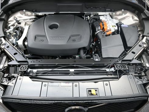 New 2026 Volvo XC60 T8 Plus w/ Protection Package Premier image 14