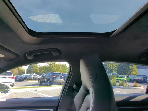 Used 2019 Porsche Panamera GTS image 21