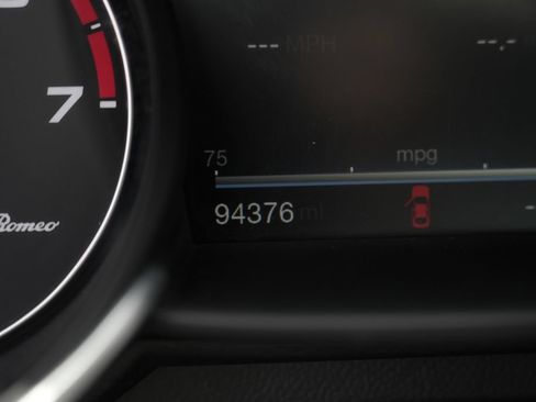 Used 2017 Alfa Romeo Giulia AWD image 51