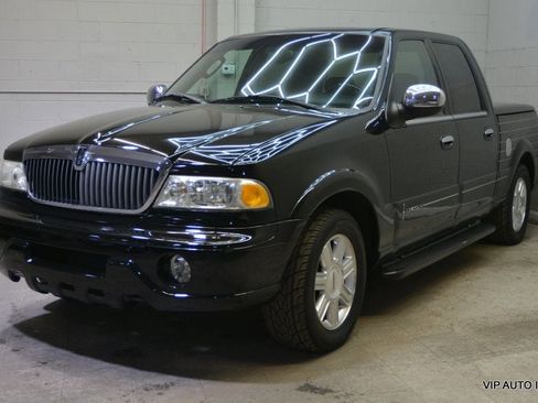 Used 2002 Lincoln Blackwood image 2