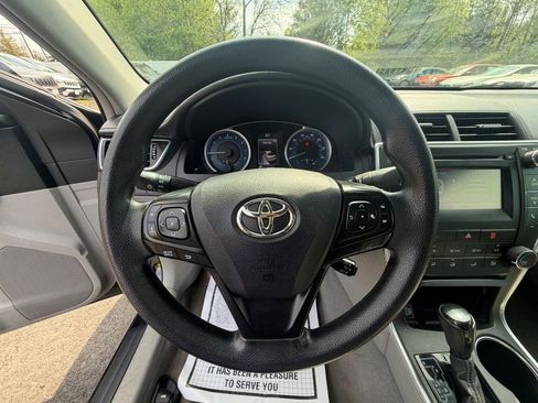 Used 2016 Toyota Camry LE FWD image 13