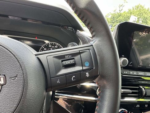Used 2024 Nissan Pathfinder Rock Creek AWD/4WD image 30