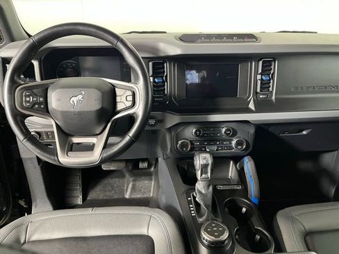 Used 2023 Ford Bronco Black Diamond w/ Sasquatch Package image 13