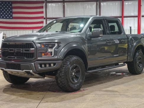 Used 2018 Ford F150 Raptor w/ Equipment Group 802A Luxury AWD/4WD image 1