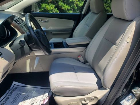 Used 2010 MAZDA CX-9 Grand Touring w/ Moonroof & Bose Audio Pkg FWD image 10