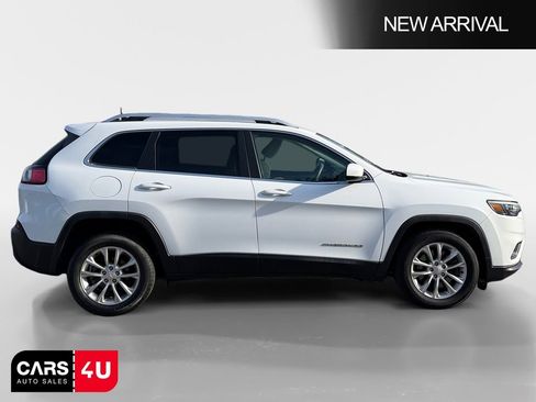 Used 2019 Jeep Cherokee Latitude w/ Popular Appearance Group FWD image 8