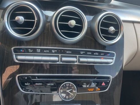 Used 2017 Mercedes-Benz C 300 4MATIC Sedan image 38