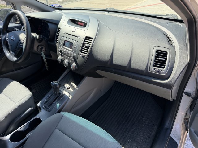 Used 2015 Kia Forte LX FWD image 26