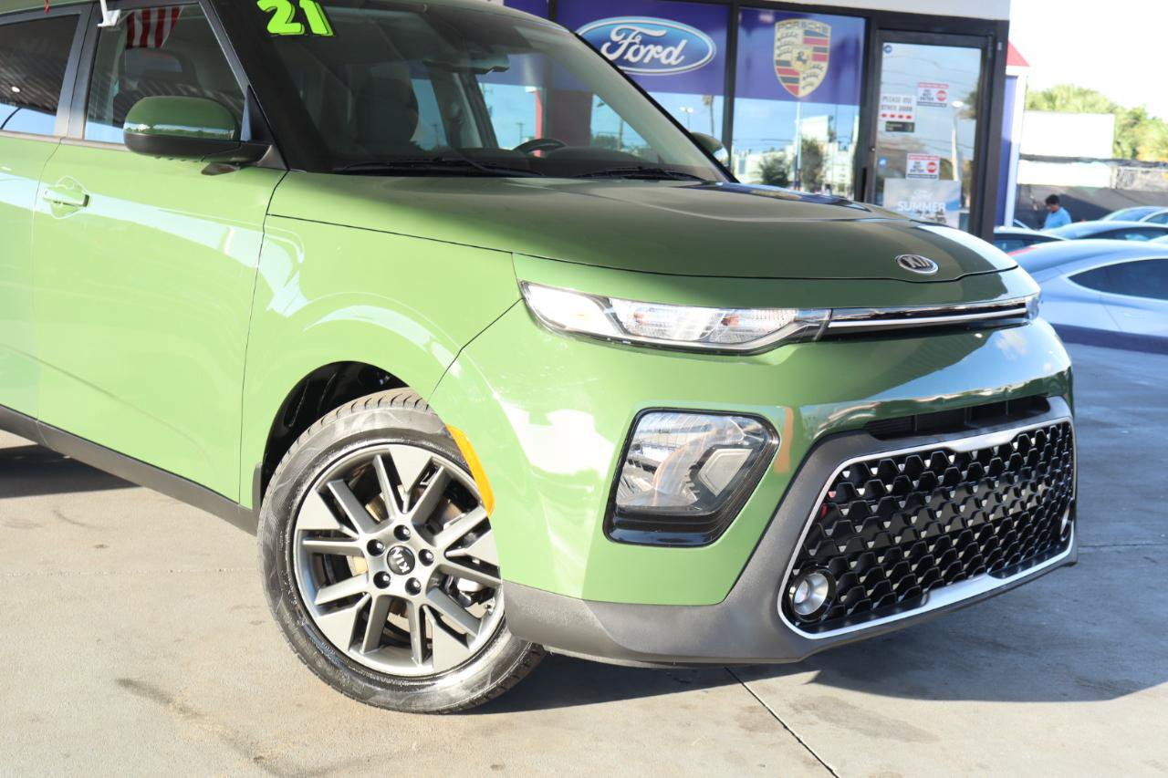 Used 2021 Kia Soul EX FWD image 2