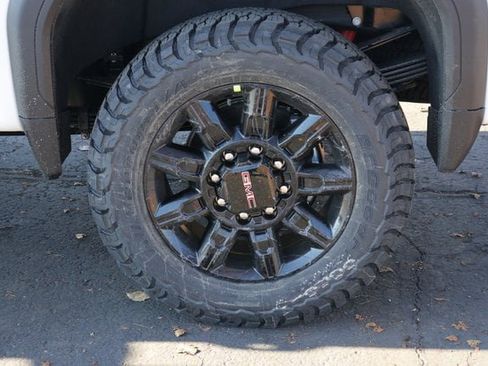 New 2026 GMC Sierra 2500 AT4 w/ AT4 Premium Plus Package image 10