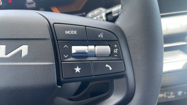 New 2026 Kia K4 EX FWD image 32