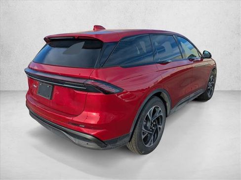 Used 2025 Lincoln Nautilus Premier w/ Equipment Group 102A image 5