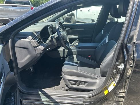 Used 2025 Toyota Camry SE FWD image 7