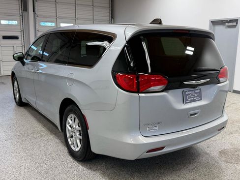 Used 2023 Chrysler Voyager LX FWD image 2