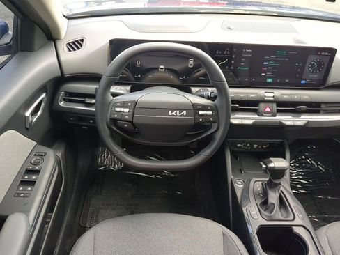 Used 2025 Kia K4 EX image 15