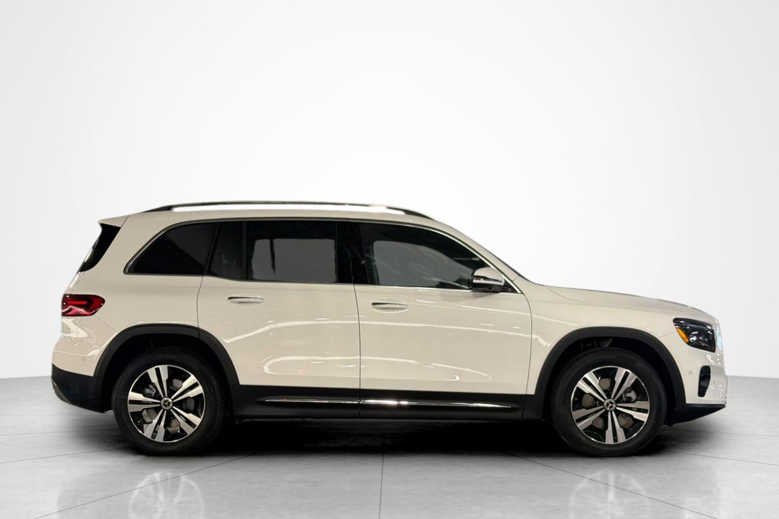 New 2026 Mercedes-Benz GLB 250 image 6