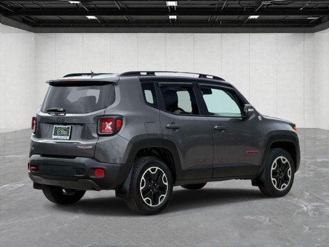 Certified 2017 Jeep Renegade Trailhawk w/ Premium Trailhawk Package AWD/4WD image 5