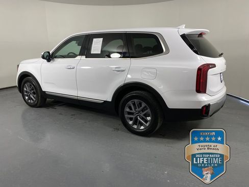 Used 2024 Kia Telluride LX image 4