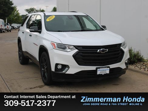 Used 2019 Chevrolet Traverse Premier w/ Redline Edition FWD image 3