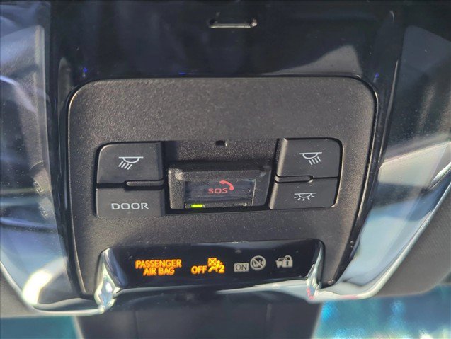 Used 2022 Toyota Venza XLE AWD/4WD image 28