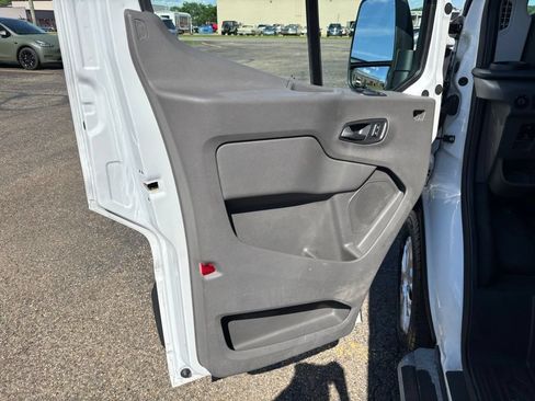 Used 2025 Ford Transit 250 Low Roof w/ Exterior Upgrade Package RWD image 9