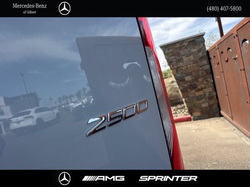 Used 2024 Mercedes-Benz Sprinter 2500 image 6