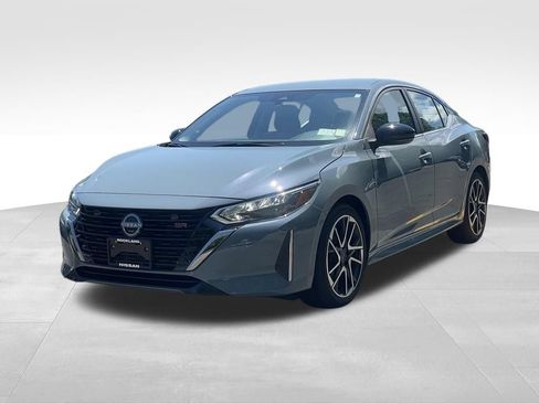 Certified 2024 Nissan Sentra SR FWD image 2