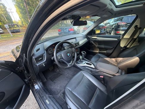 Used 2013 BMW X1 xDrive28i w/ Premium Pkg AWD/4WD image 9