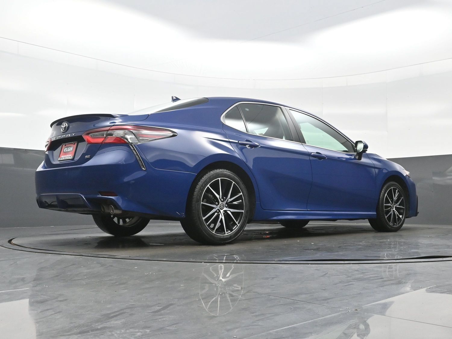 Used 2024 Toyota Camry SE FWD image 31