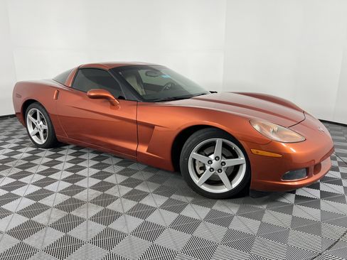 Used 2005 Chevrolet Corvette Coupe w/ Preferred Equipment Group image 2