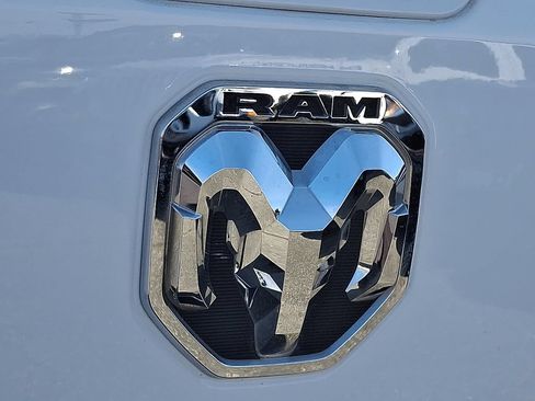 Used 2022 RAM 1500 Laramie AWD/4WD image 32
