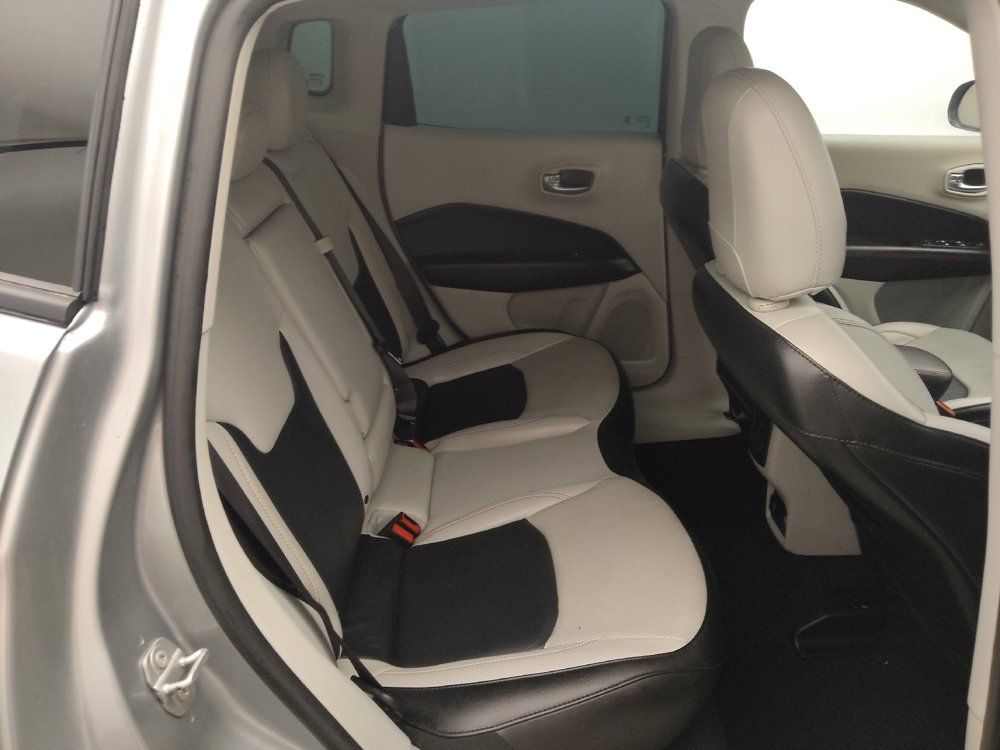 Used 2021 Jeep Compass Limited w/ Elite Exterior Group FWD image 19