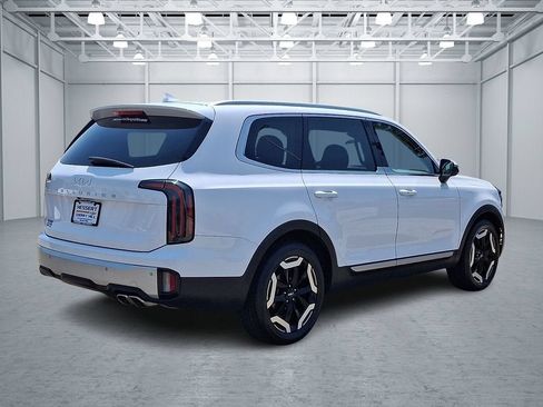 Used 2024 Kia Telluride EX FWD image 5