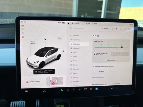 Used 2022 Tesla Model Y Performance image 18