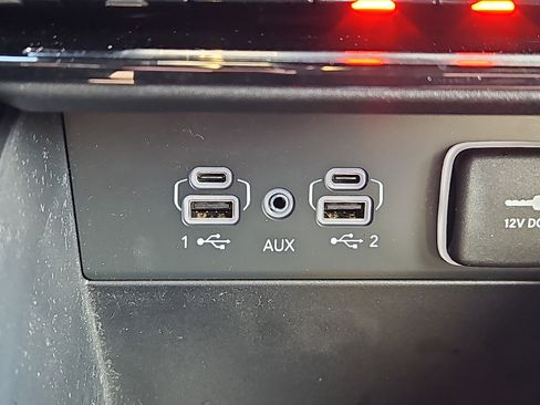 Used 2024 Jeep Grand Cherokee L Laredo w/ Trailer Tow Package image 10