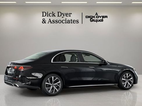 Used 2025 Mercedes-Benz E 350 Sedan image 14