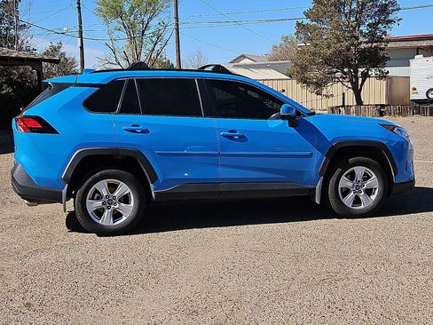 Used 2019 Toyota RAV4 XLE w/ Convenience Package image 5
