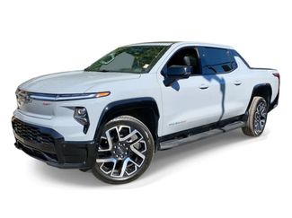 Used 2025 Chevrolet Silverado EV RST AWD/4WD video 1