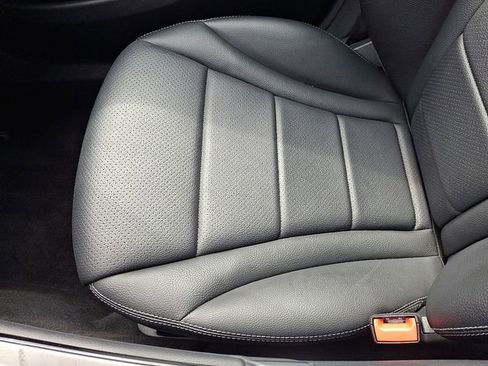 Used 2021 Mercedes-Benz GLC 300 4MATIC image 26
