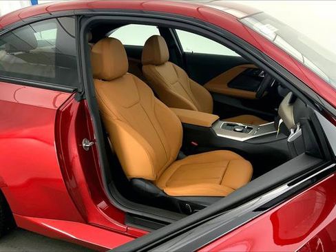 Used 2025 BMW 230i xDrive Coupe w/ Premium Package image 7