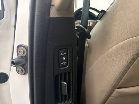 Used 2023 Honda Odyssey EX-L image 24