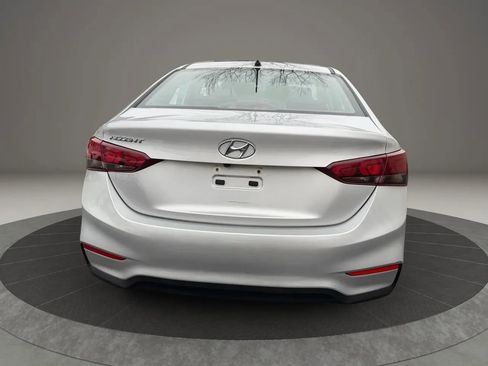 Used 2020 Hyundai Accent SE FWD image 6