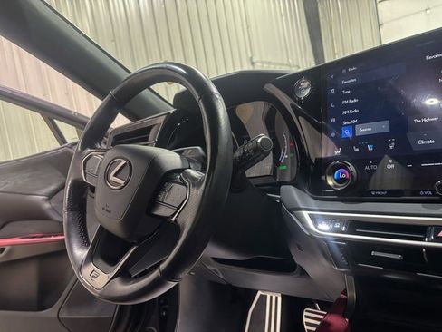Used 2023 Lexus RX 500h F Sport image 17