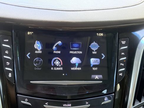 Used 2017 Cadillac Escalade Premium Luxury AWD/4WD image 27