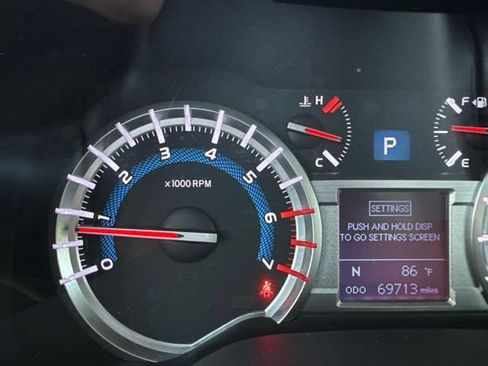 Used 2018 Toyota 4Runner Limited AWD/4WD image 15