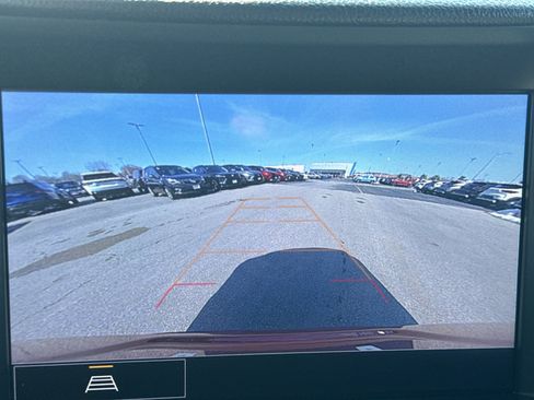 Used 2023 GMC Terrain SLT image 19