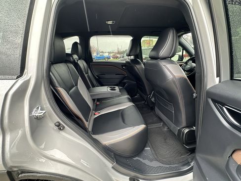 Used 2025 Subaru Forester Sport w/ Popular Package #2 image 17