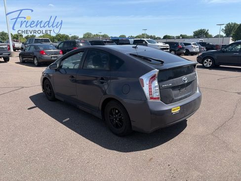 Used 2014 Toyota Prius Four FWD image 2