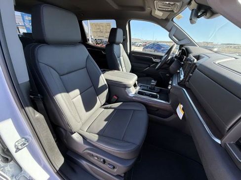 New 2026 GMC Sierra 1500 SLT image 32