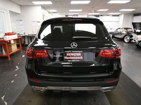 Used 2020 Mercedes-Benz GLC 300 4MATIC image 6